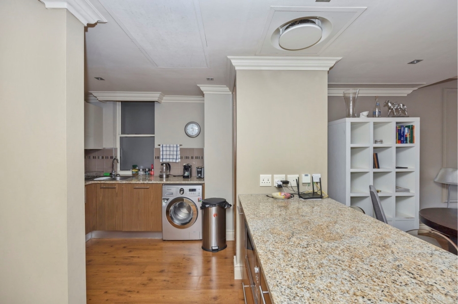 To Let 1 Bedroom Property for Rent in Green Point Western Cape